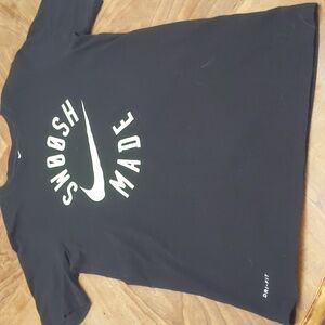 Nike boys tshirt